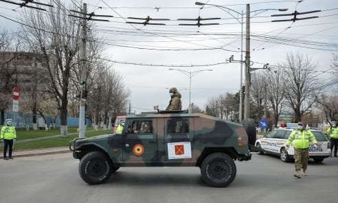 Cum a devenit pandemia un „război”