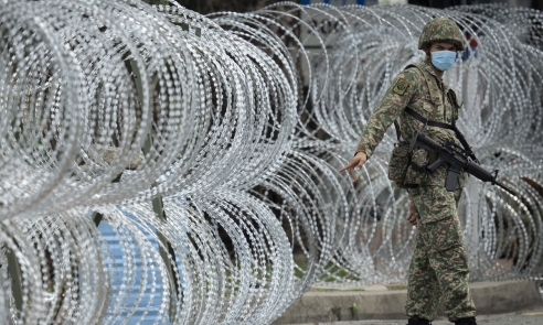 Vaccin împotriva democrației