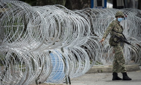 Vaccin împotriva democrației