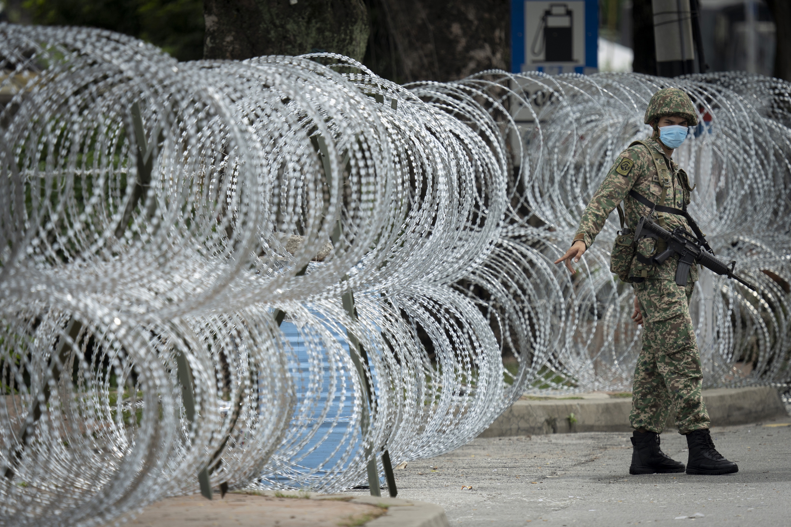 Vaccin împotriva democrației